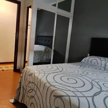 Acogedor En El Centro De *